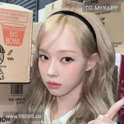 劳麟非
